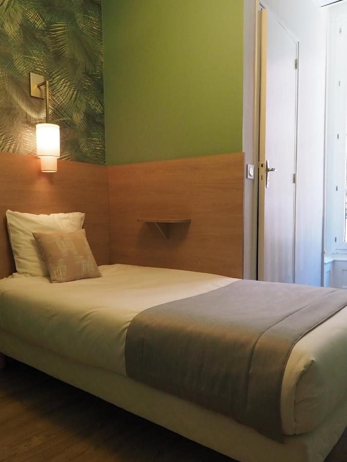 Hotel Du Dauphin Lyon Bagian luar foto