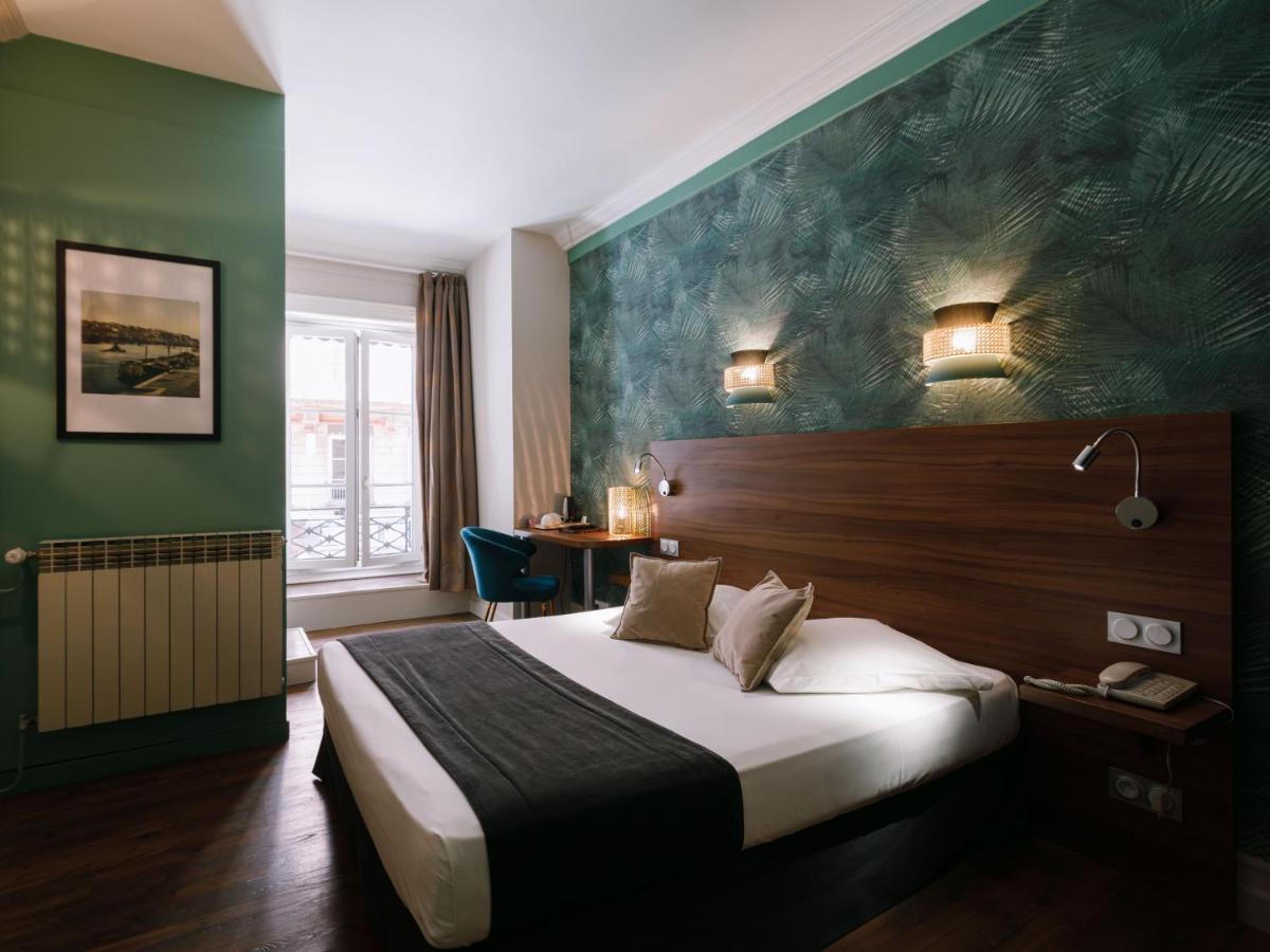 Hotel Du Dauphin Lyon Bagian luar foto