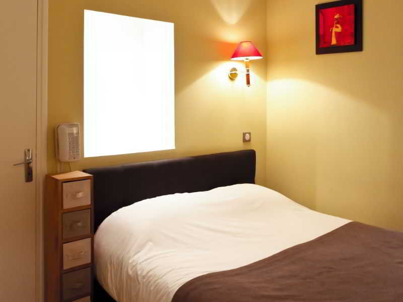 Hotel Du Dauphin Lyon Bagian luar foto